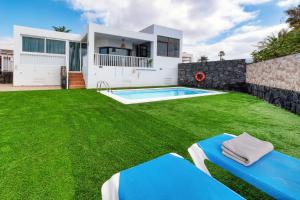 Villa Maria - Pool, Ping pong and Billiard - 10min from the Beach By Lanzarote Vacation Homes