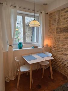 The Little Hideaway - La Petite Maison Cachée