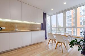 ВВВ! 4-78 Nivki Park, Beresteiskyi 67b, Kyiv, Nyvky metro nearby, fantastic city view, 15 kW backup power, Petrovdom Apartment