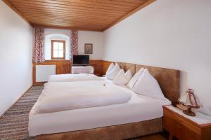 Family Room with Bath room in Pension Oberbräu