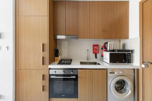 Modern Studio in Azizi Mirage with Pool & Gym access