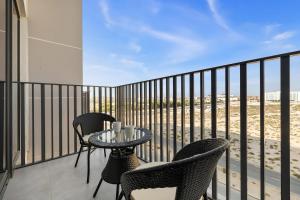 Modern Studio in Azizi Mirage with Pool & Gym access