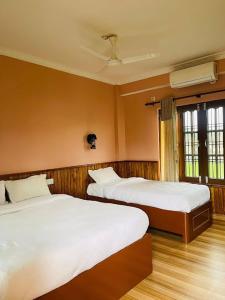 sauraha alley inn