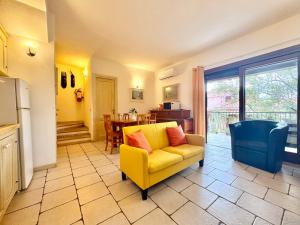 Sea Whisper Joy Collection