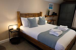 Cosy boutique retreat, courtyard & free parking