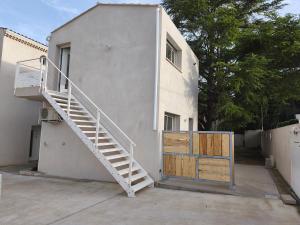 Maison de 2 studios avec piscine