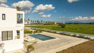 Geos Luxury Villa - Private Pool - By the beach