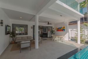 Happy Family Villa 3 -New 7 bedrooms Private Pool Villa South Phuket near beautiful beaches