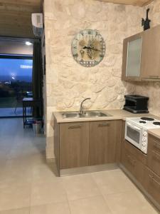 Sarantos Pool Suites