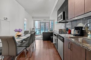 The Best Location 2 Bedroom Condo in Heart Downtown Toronto