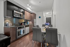 The Best Location 2 Bedroom Condo in Heart Downtown Toronto