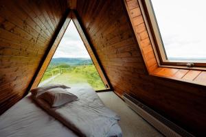 Cabana Bradova Jacuzzi & Heated Pool A-Frame