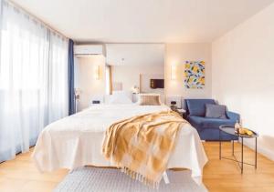 ORBI CITY APARTHOTEL SEA VIEw