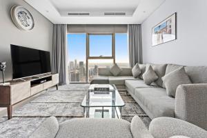 Luxurious 2 BR Apatment in Paramount Midtown, Prime Location