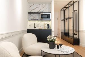 Black Apartment - Luxury Suite
