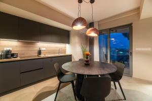 The HostMaster 910 Loft