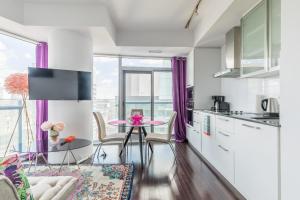 50 Floor 1 Bedroom Condo in the Heart of Downtown Toronto