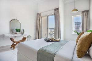 Frank Porter - Canal Residence