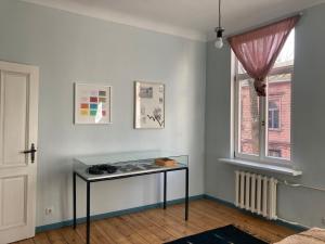Parkview Apartment II Art & Design
