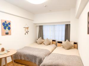 JR Shin-Osaka 1 min Airport direct Namba Umeda USJ direct 2 beds 3 people Wet and dry separation and kitchen