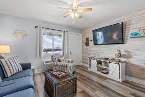 Beach Dreams 1 Bedroom located in Garden City