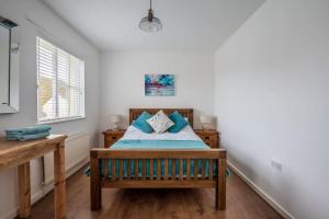 55 Incline Way - Saundersfoot Coastal Retreat with Patio & Parking