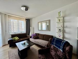 Cozy, beautiful view - 1 stop by train to old town