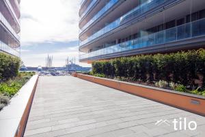 Waterfront Lux| Studio|AC|Parking|GYM|Wifi By Tilo