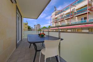 Modern flat with spacious balcony