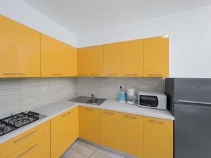 Central Lignano flat with balcony