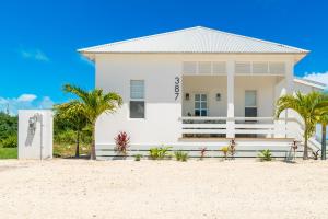 Villa Ya Huru and Mistico Beach Club plus Boat Shuttle