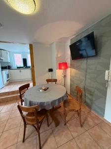 Ferienwohnung Nähe Edersee 1 Schlafzimmer, Garten, Parkplatz - Wohnung 2 von 3