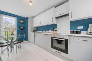 Cosy 2-Bed Apartment Central Edinburgh Sleeps 4