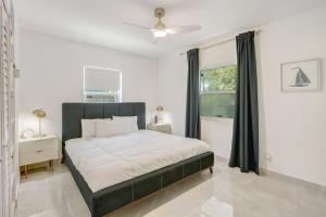 Modern 2BR with Jacuzzi BBQ Near Beach & FLL