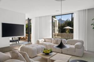 Villa Hermossa with Private Pool in Balearic Islands