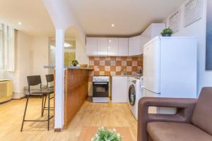 Dohány 2BR Chic Apartment