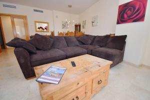 Beach 3br Pool Parking Sleeps 7