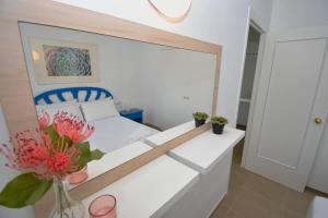 Benal Beach Spacious 1 Bedroom with Year-Round H