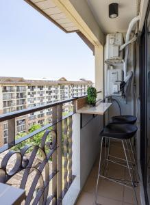 Evania by J&J Homes 2BR Unit At One Oasis Cebu