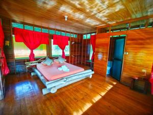 Amazon Oasis Floating Lodge