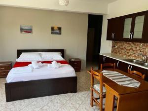 VIOLA Apartments Ksamil