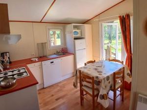 Chalet confortable avec terrasse - 6 pers. - API-1-52-2004