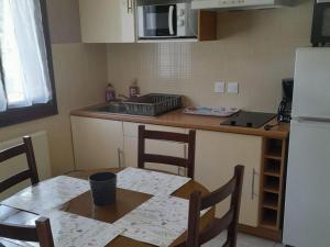Petite maison avec terrasse - 3 pers. - API-1-52-2003