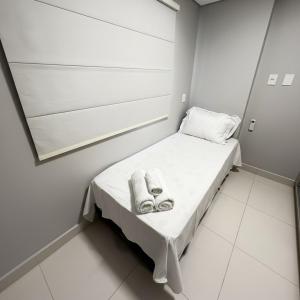 Super completo! Ar split nos 3 quartos e na sala! Ao lado do Shopping Center modas, a poucos passos da 44 e da Rodoviária!