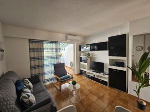 Cozy Apartment near the beach with private parking