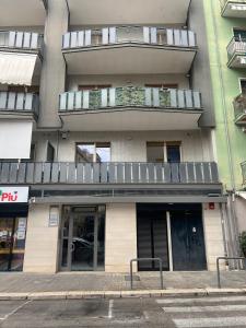 Bari Balcony House