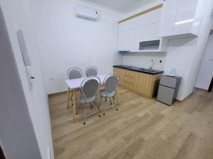 Lien tri 2floor balcony