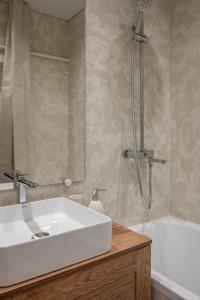 Tenmari Banffy Apartment