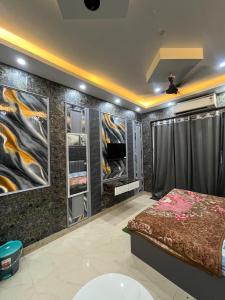 THE MOONLIGHT STUDIo