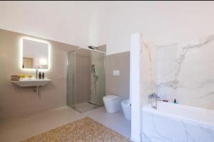Castello Holiday Suite - Luxury Apartment